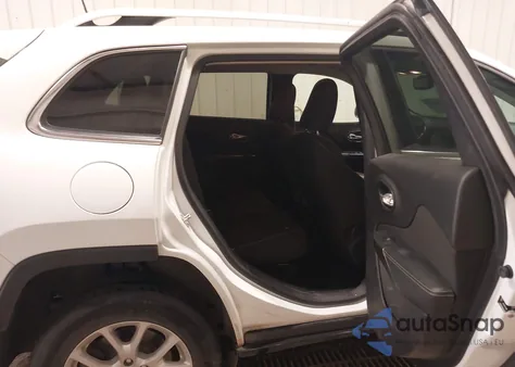 2016 Jeep Cherokee Latitude из США, поврежденный, VIN 1C4PJMCS5GW271708